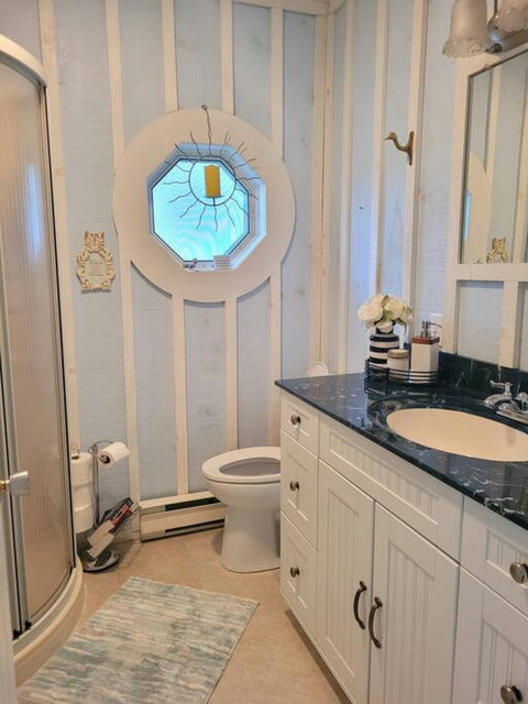 3 piece washroom.