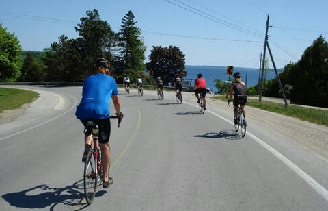 Cycling Colpoys Bay