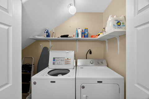 Laundry Room - Washer & Dryer