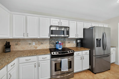 Fully equipped kitchen makes dining in easy