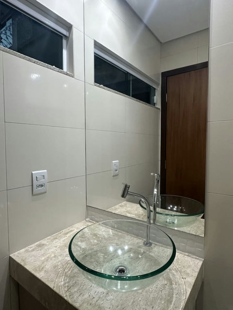 20241219_213757866_iOS