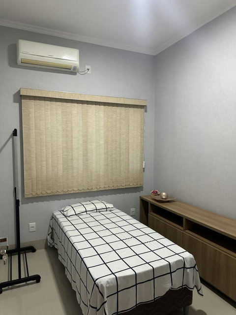 20241219_214014822_iOS