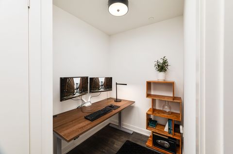 Full-size workspace area ww/ 2 monitors & keyboard