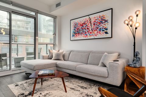 Dimmable 5-bulb lighting for mood setting