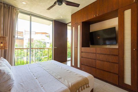 In the bedroom you will also find a smart TV mounted on the wall so you can watch movies in your own bed. Plenty of storage space is available for you to organize your clothes and personal items too