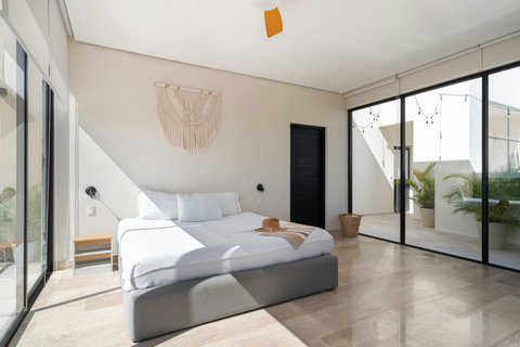 Sink into ultimate comfort with our luxurious king-size bed, designed for restful sleep and pure relaxation. Perfect for stretching out, unwinding after a long day, and enjoying peaceful nights.