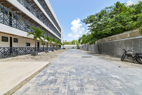 Plenty of parking spaces available for our guests and the spaces are safe and secure. You will need to register once when you arrive and you will be able to park freely in the designated spaces. We recommend renting a car when you visit if it is poss