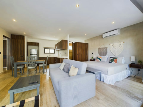 Enjoy a warm, locally inspired design with comfortable furnishings throughout. Thoughtfully crafted spaces create the perfect setting to relax and share memorable moments with family and friends.