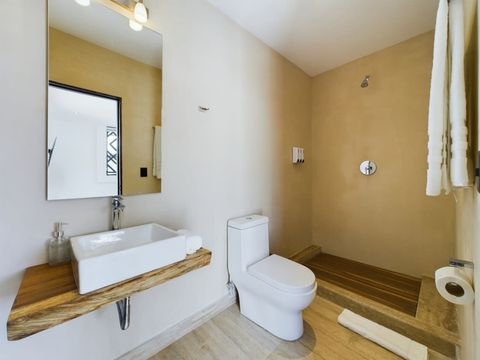 Vibrantly decorated bathroom, creating the ideal blend for a delightful experience.
