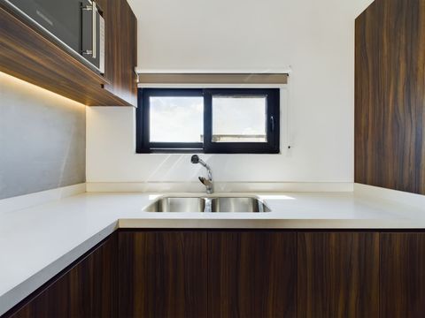 Your culinary adventure starts here! Our kitchen is designed for all your cooking needs while on vacation. ✨