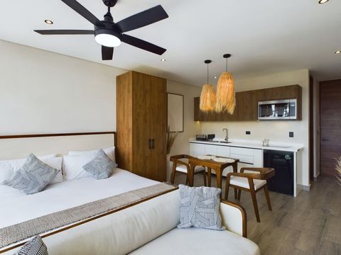 The apartment 304 operates like a big studio with everything you need: a king size bed, a kitchen area, a dining area and a full bathroom!