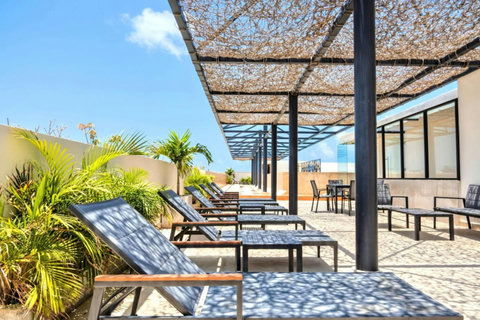 On the rooftop you will find plenty of areas to hang out and catch some sun as well as multiple rooftop pools where our guests can either swim or relax at their own pace. We can spend entire days on the rooftop just relaxing, we are sure you will too