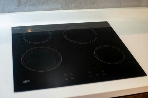 Our brand-new electric ceramic cooking stove offers an efficient cooking experience, making it easy to whip up your favorite dishes during your stay.