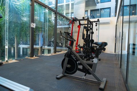 Experience a space that prioritizes detail, offering varied entertainment spots, including a top-tier gym, crafted for your leisure and wellness.