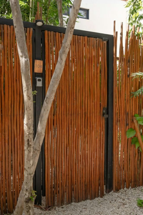 Private Entrance: Enjoy the ease of contactless check-in with your own private entrance, for a seamless and secure start to your stay.