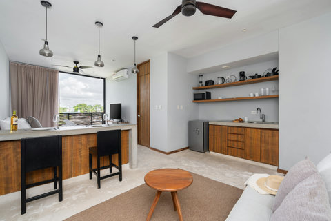 Enjoy a bright kitchen and dining space with large windows, modern essentials, and a welcoming atmosphere. Perfect for cooking, sharing meals, and relaxing in comfort