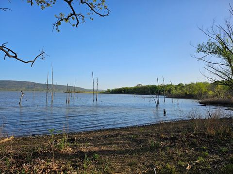 Lake and Mountain - Pic 2