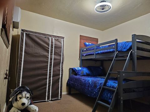 Bunkbed Room with Safe Fan-Light and Cloth Wardrobe