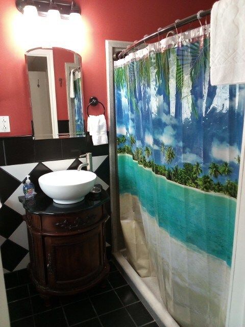 Master Room en-suite Shower