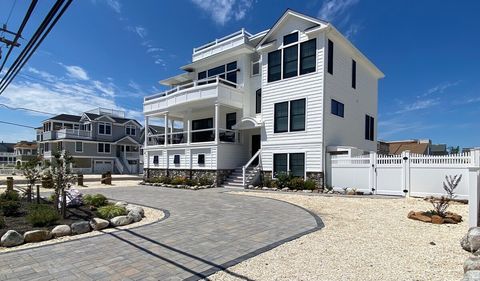 When you arrive you will notice although the address is 1 inlet Rd, the house faces the ocean and Long Beach Island Boulevard.