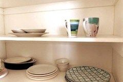 Mugs, plates & serving dishs.