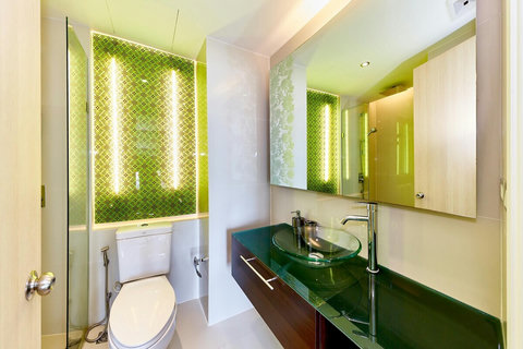 Refresh room