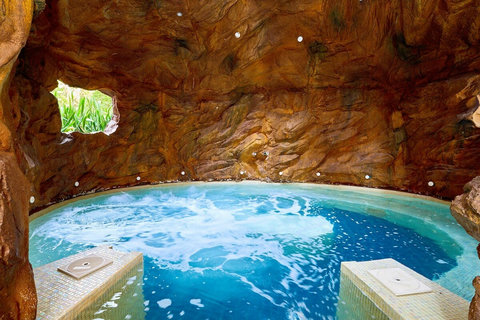 Hiden jacuzzi