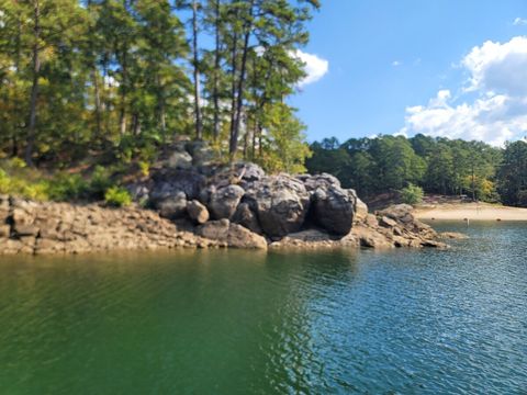 Rock formations on Lake Ouachita 