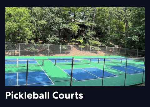 This court can also be seen from the Balcony of the Condo.