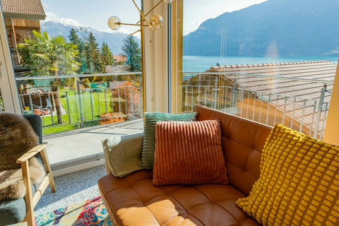 A MUST-DO Experience! ✨ Experience luxury inside and out with panoramic Lake Brienz and Swiss Alps views from your premium leather sofa. This unforgettable vista is the definitive Swiss Dream Living moment. Book your once-in-a-lifetime escape!