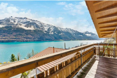 "BEST Lake Brienz view in the region!" - Our guests rave about this expansive attic balcony, offering a truly unique, one-of-a-kind panorama of the Swiss Alps and turquoise waters. This unparalleled vista fills fast – secure your dates!