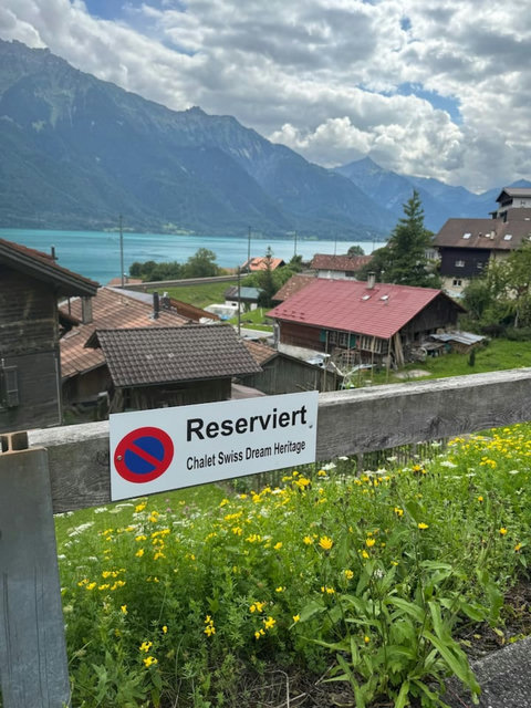 Private parking space for 2 cars, 100m from Chalet