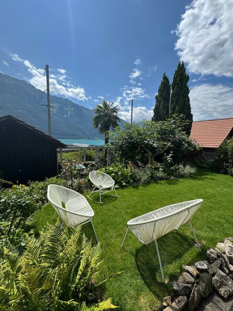 Well-kept private garden with plenty of space to unwind