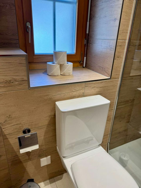 Immaculately maintained bathroom with fresh towels and hotel-style cleanliness