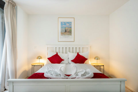 bedroom 1 bedview
