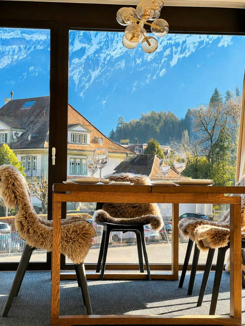 dinnin with view