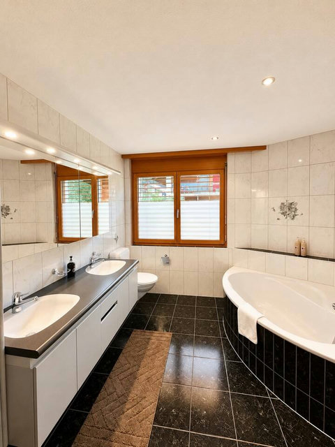 manor 2 bathroom 2