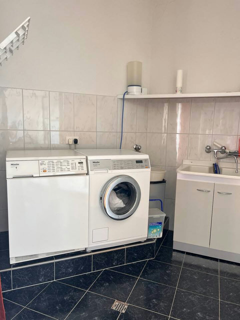 manor 1 washer & dryer