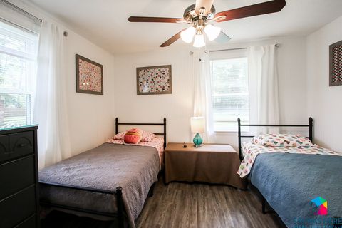 Twin Bedroom