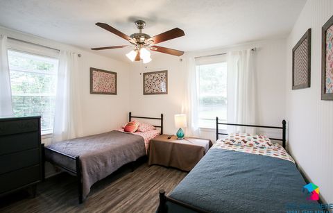 Twin Bedroom