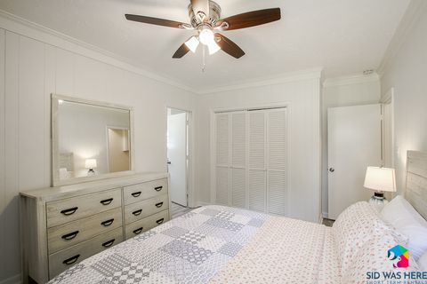 Bedroom 1 | King Bed | Ceiling Fan