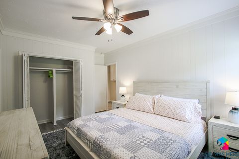 Bedroom 1 | King Bed | Ceiling Fan | Clothing Storage