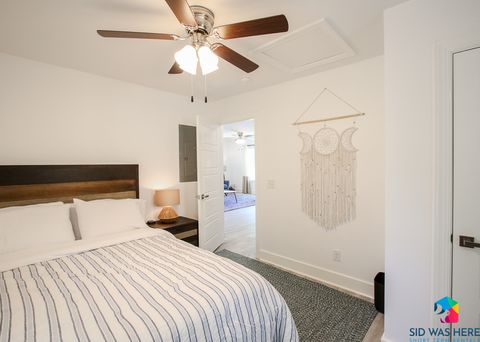 Bedroom 2 | Queen Bed