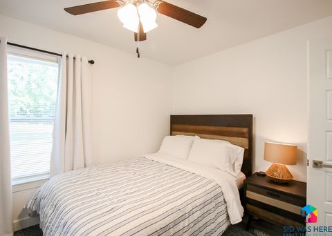 Bedroom 2 | Queen Bed