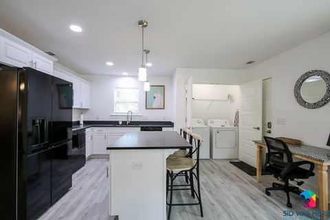 Kitchen | Washer & Dryer