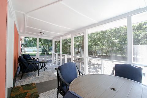 Screened in Porch