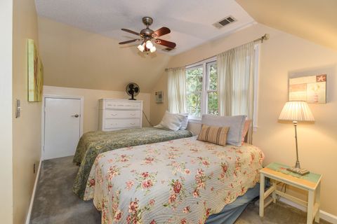 Twin Bedroom