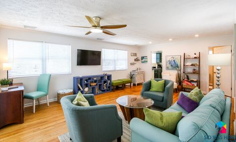 Living Area (Upper Unit)