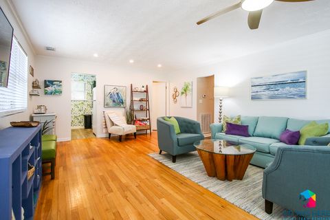 Living Area (Upper Unit)