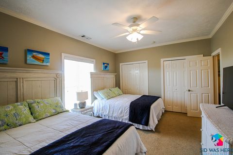 Bedroom 3: 2 Queen Bed